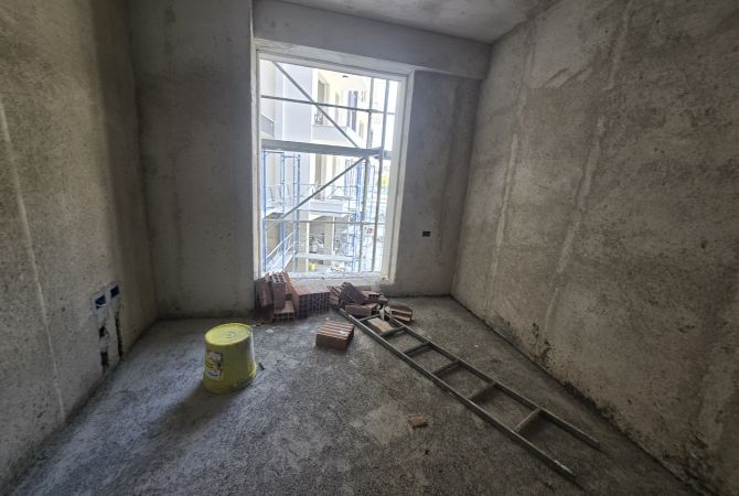 Shtepi ne shitje Apartament ne Tirane, 2+1, Mobilimi Bosh, pa mobiluar, Pagesa 137,497  Euro.