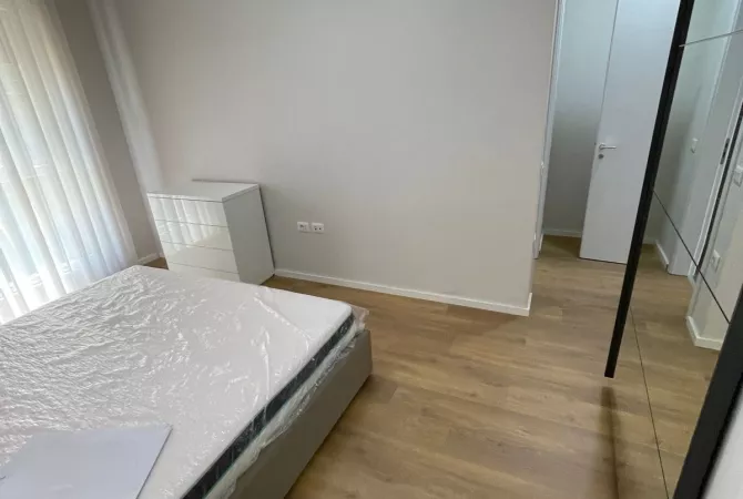 Shtepi me qera Apartament ne Tirane, 2+1, Mobilimi E mobiluar, Pagesa 697  Euro.