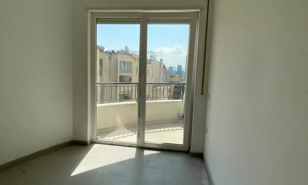 📌 Zyre me Qira 2+1 – Shume prane Qendres