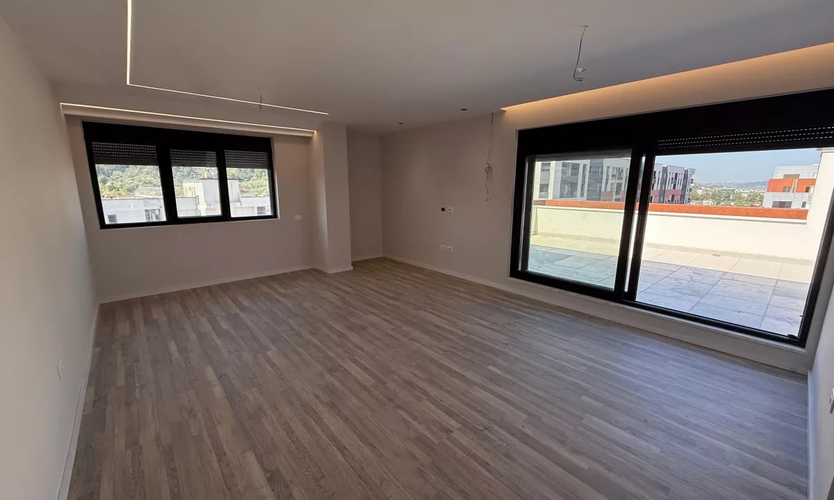 Shtepi ne shitje Apartament ne Tirane, 3+1, Mobilimi Bosh, pa mobiluar, Pagesa 311,175  Euro.