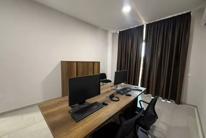 Business Property for Rent 3+1 in Tirana - 448 Euro