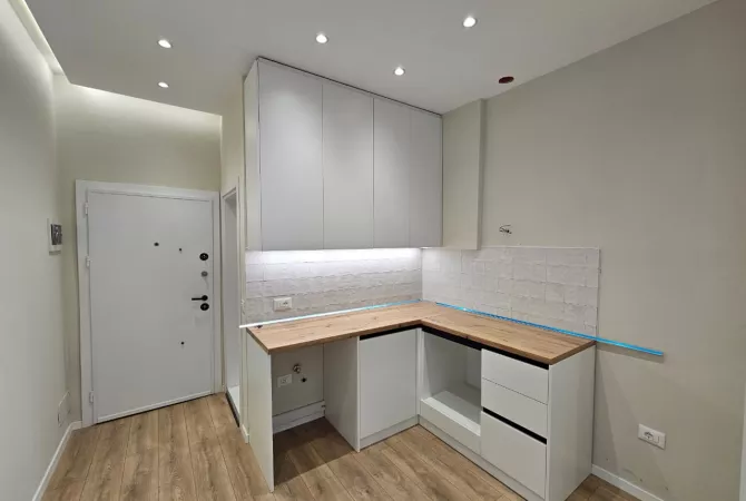 Shtepi ne shitje Apartament ne Tirane, 1+1, Mobilimi E mobiluar, Pagesa 122,000  Euro.