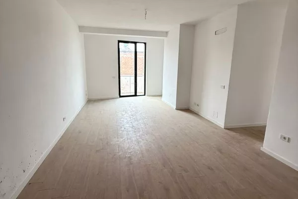 📍 Jepet me Qira Ambient për Zyrë – Rezidenca Mine Peza, Tiranë