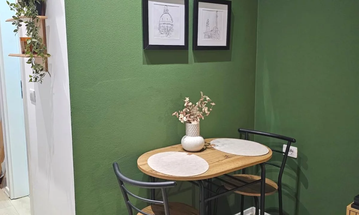 Shtepi ne shitje Apartament ne Tirane, Garsoniere, Mobilimi E mobiluar, Pagesa 92,997  Euro.