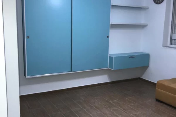 Shtepi ne shitje Apartament ne Tirane, Garsoniere, Mobilimi E mobiluar, Pagesa 54,997  Euro.