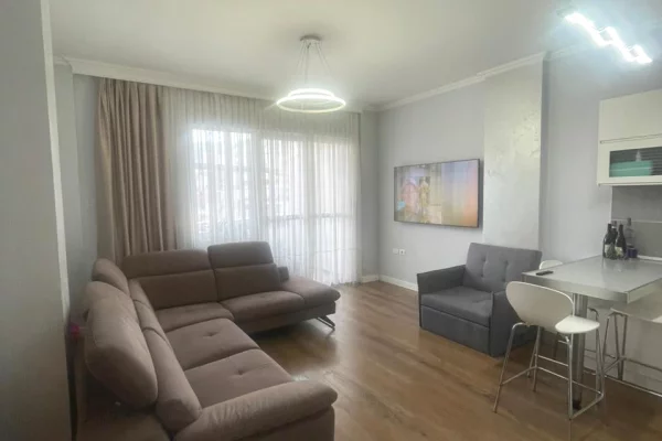 Shtepi ne shitje Apartament ne Tirane, 2+1, Mobilimi E mobiluar, Pagesa 187,997  Euro.