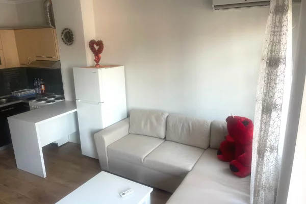🏡 Jepet me Qira Apartament 1+1 në Astir