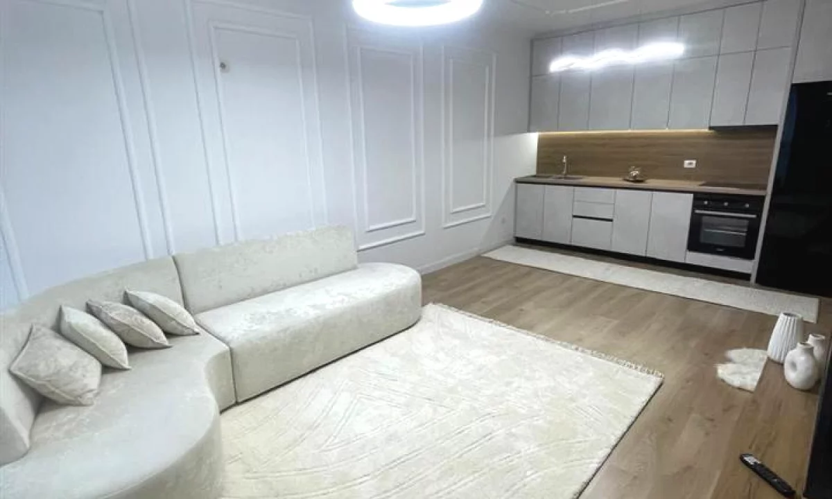 Shtepi ne shitje Apartament ne Tirane, 2+1, Mobilimi E mobiluar, Pagesa 172,997  Euro.