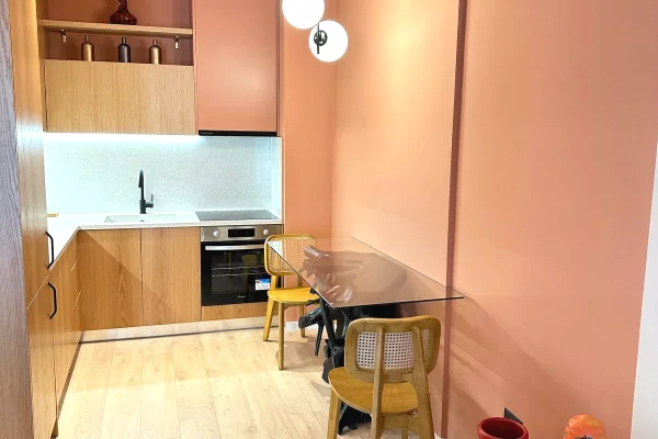 Shtepi me qera Apartament ne Tirane, 1+1, Mobilimi E mobiluar, Pagesa 900  Euro.