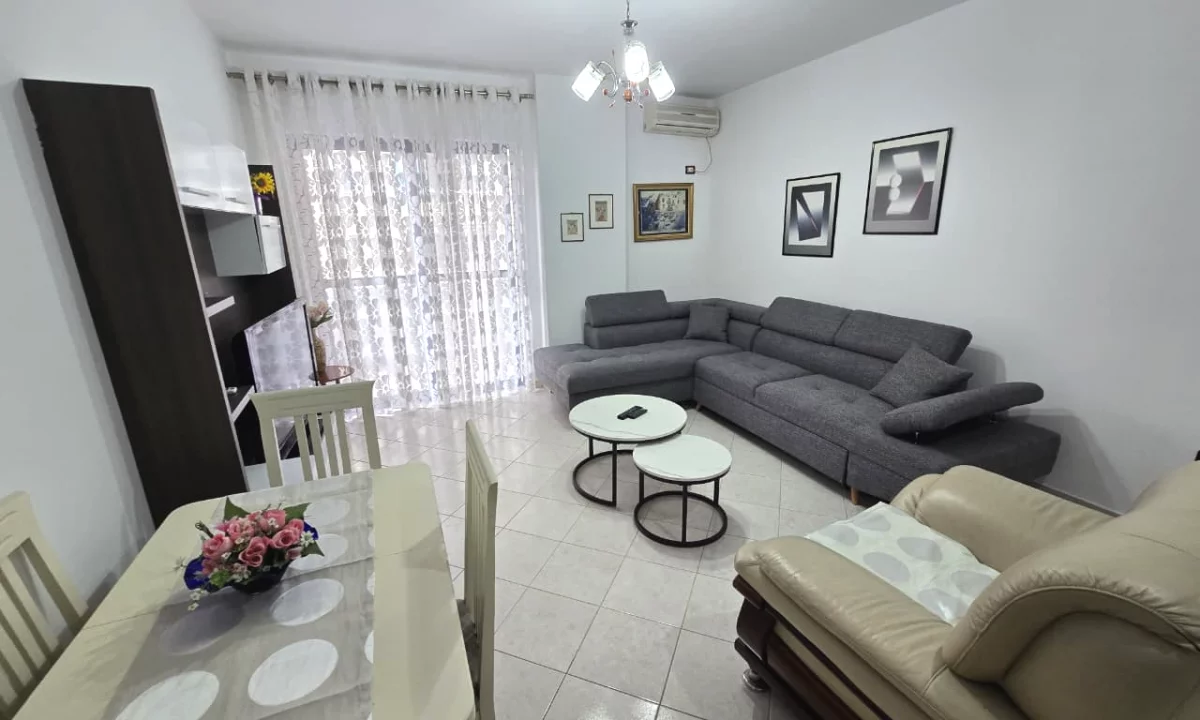 Shtepi me qera Apartament ne Tirane, 2+1, Mobilimi E mobiluar, Pagesa 497  Euro.