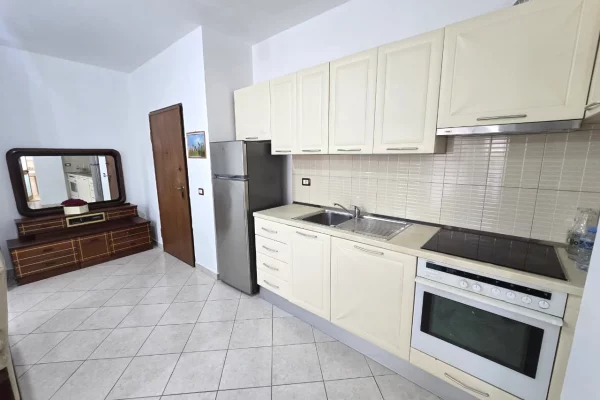 Shtepi me qera Apartament ne Tirane, 2+1, Mobilimi E mobiluar, Pagesa 497  Euro.