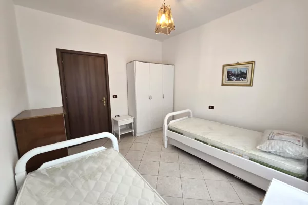 Shtepi me qera Apartament ne Tirane, 2+1, Mobilimi E mobiluar, Pagesa 497  Euro.