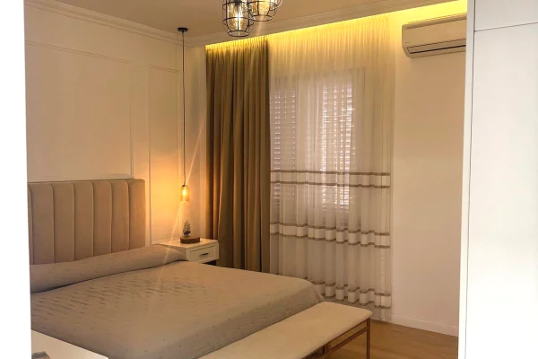 Shtepi ne shitje Apartament ne Tirane, 2+1, Mobilimi E mobiluar, Pagesa 149,997  Euro.