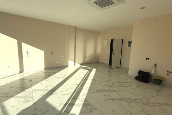 Business Property for Rent 3+1 in Tirana - 897 Euro