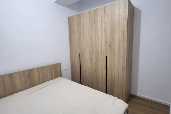 Shtepi me qera Apartament ne Tirane, 2+1, Mobilimi E mobiluar, Pagesa 547  Euro.