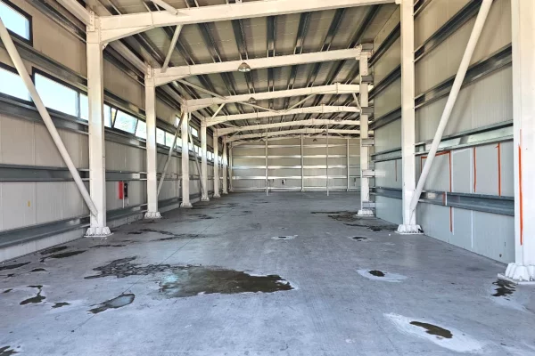 Ambient biznesi me qera 4+1 ne Tirane - 4,497 Euro