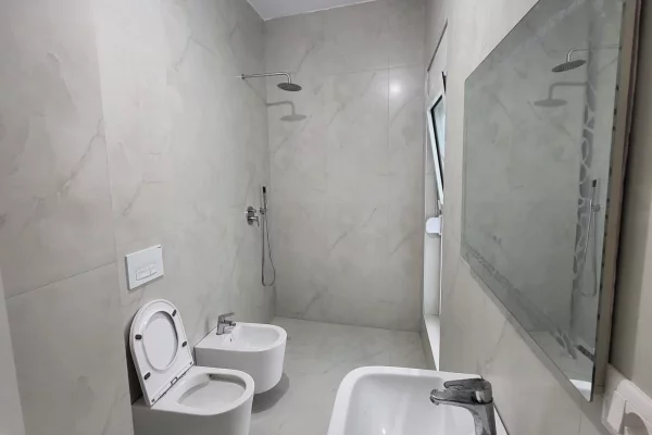 Shtepi me qera Apartament ne Tirane, 2+1, Mobilimi E mobiluar, Pagesa 500  Euro.