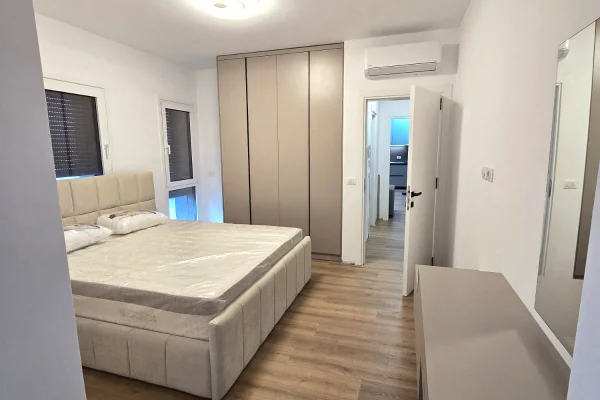 Shtepi me qera Apartament ne Tirane, 1+1, Mobilimi E mobiluar, Pagesa 797  Euro.