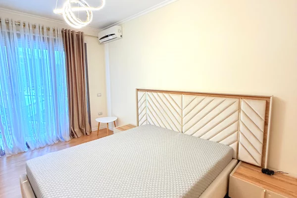 Shtepi me qera Apartament ne Tirane, 2+1, Mobilimi E mobiluar, Pagesa 1,197  Euro.