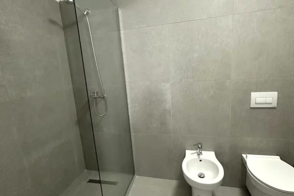 Shtepi me qera Apartament ne Tirane, 2+1, Mobilimi E mobiluar, Pagesa 797  Euro.