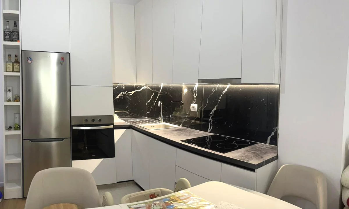 Shtepi me qera Apartament ne Tirane, 1+1, Mobilimi E mobiluar, Pagesa 447  Euro.