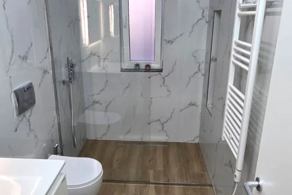 Shtepi me qera Apartament ne Tirane, 2+1, Mobilimi E mobiluar, Pagesa 817  Euro.