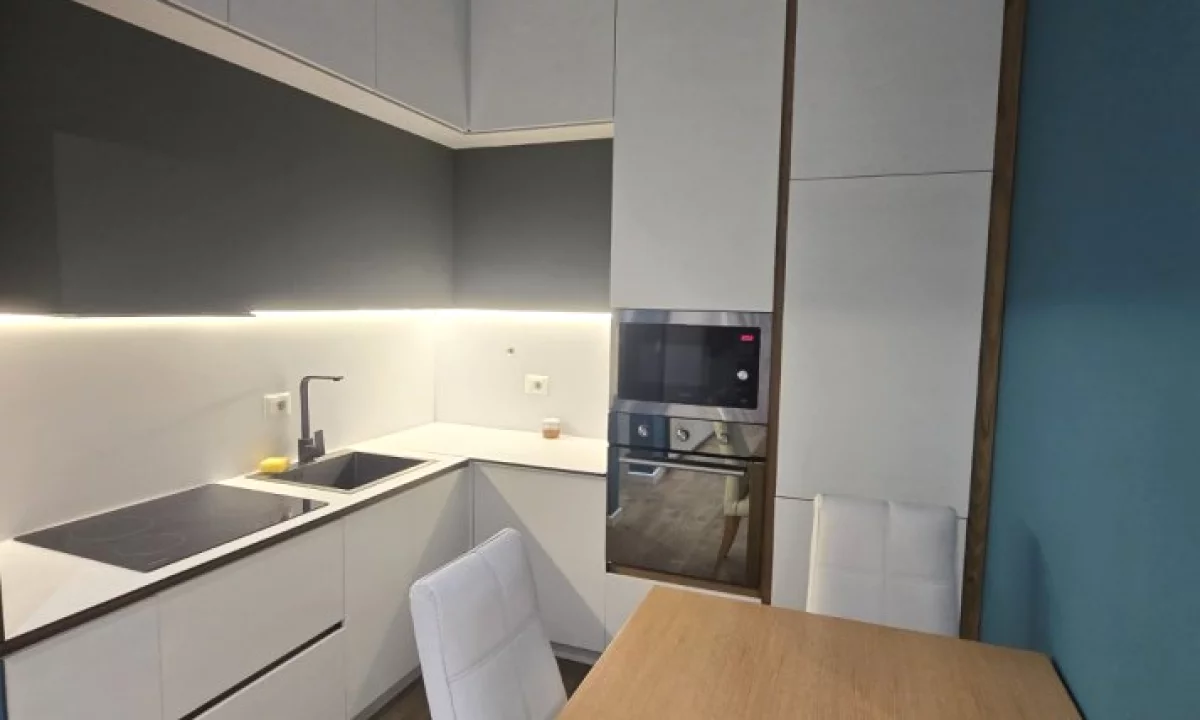 Shtepi me qera Apartament ne Tirane, 1+1, Mobilimi E mobiluar, Pagesa 797  Euro.