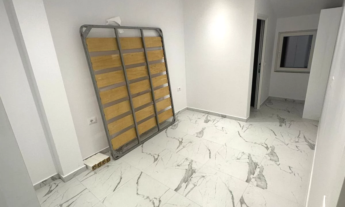 Shtepi me qera Apartament ne Tirane, 1+1, Mobilimi E mobiluar, Pagesa 490  Euro.