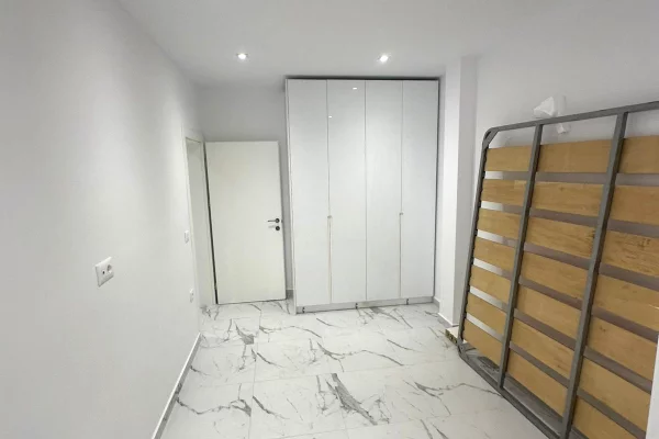 Shtepi me qera Apartament ne Tirane, 1+1, Mobilimi E mobiluar, Pagesa 490  Euro.