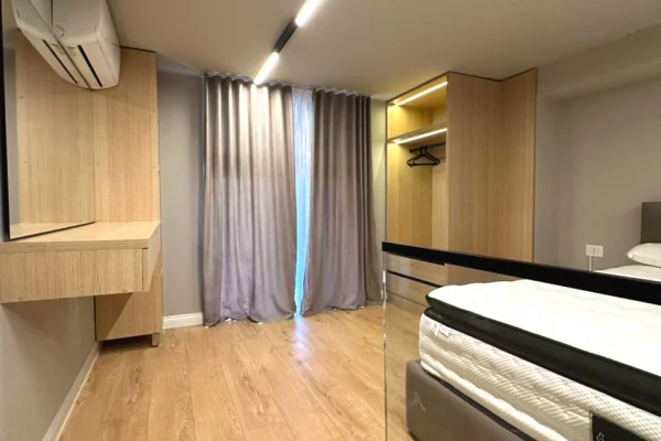 Shtepi ne shitje Apartament ne Tirane, 1+1, Mobilimi E mobiluar, Pagesa 118,997  Euro.