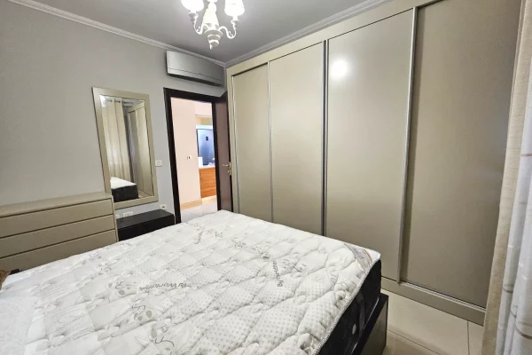 Shtepi me qera Apartament ne Tirane, 1+1, Mobilimi E mobiluar, Pagesa 747  Euro.