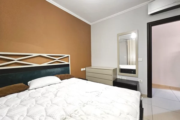 Shtepi me qera Apartament ne Tirane, 1+1, Mobilimi E mobiluar, Pagesa 747  Euro.