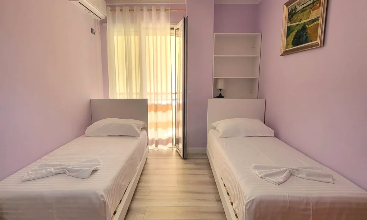 Shtepi me qera Apartament ne Tirane, 2+1, Mobilimi E mobiluar, Pagesa 897  Euro.