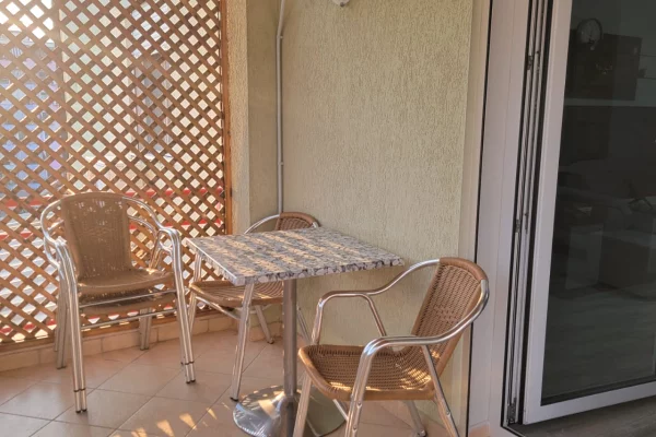 Shtepi me qera Apartament ne Tirane, 2+1, Mobilimi E mobiluar, Pagesa 897  Euro.