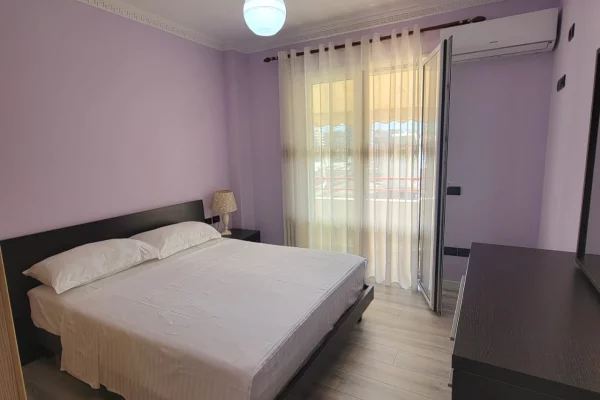 Shtepi me qera Apartament ne Tirane, 2+1, Mobilimi E mobiluar, Pagesa 897  Euro.