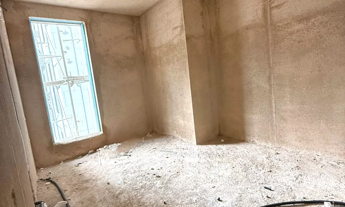 Shtepi ne shitje Apartament ne Tirane, 1+1, Mobilimi Bosh, pa mobiluar, Pagesa 62,847  Euro.