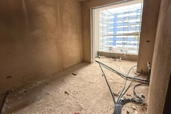 Shtepi ne shitje Apartament ne Tirane, 1+1, Mobilimi Bosh, pa mobiluar, Pagesa 62,847  Euro.