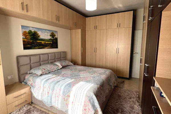 Shtepi me qera Apartament ne Tirane, 2+1, Mobilimi E mobiluar, Pagesa 697  Euro.