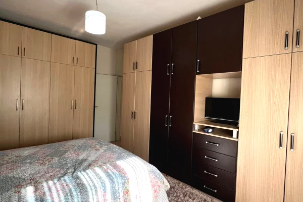 Shtepi me qera Apartament ne Tirane, 2+1, Mobilimi E mobiluar, Pagesa 697  Euro.