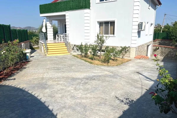 🏡 VILË 3-KATËSHE ME QIRA – LUNDËR, pranë TEG​