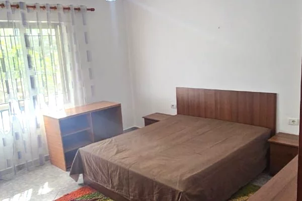 Shtepi me qera Apartament ne Tirane, 1+1, Mobilimi E mobiluar, Pagesa 447  Euro.