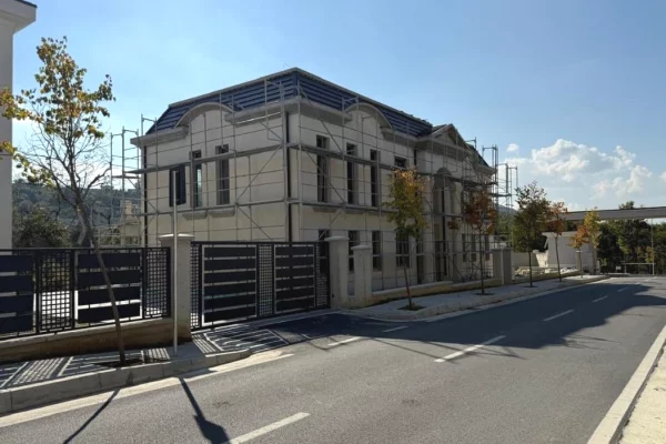 Casa in vendita 5+1 a Tirana - 2,849,980 Euro