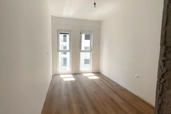 Apartment for sale in Tirana 3+1, Emty