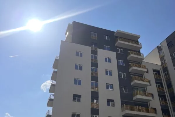 Shtepi ne shitje Apartament ne Tirane, 1+1, Mobilimi Bosh, pa mobiluar, Pagesa 134,997  Euro.