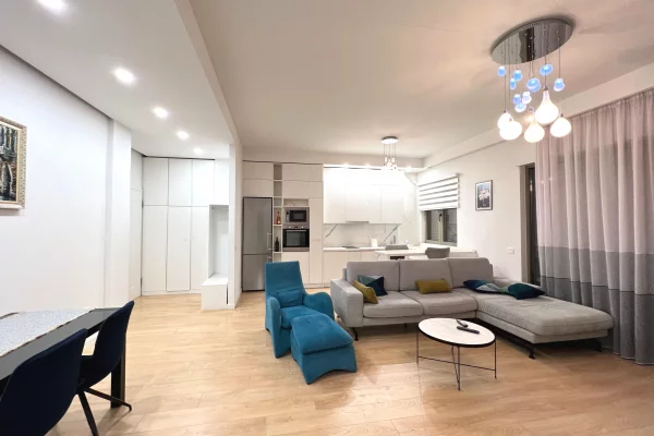 Shtepi me qera Apartament ne Tirane, 2+1, Mobilimi E mobiluar, Pagesa 1,190  Euro.