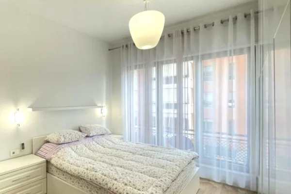 Shtepi me qera Apartament ne Tirane, 2+1, Mobilimi E mobiluar, Pagesa 1,190  Euro.