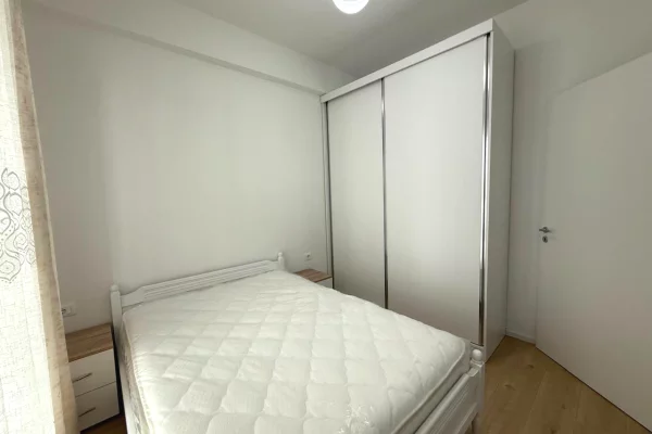 Shtepi me qera Apartament ne Tirane, 1+1, Mobilimi E mobiluar, Pagesa 397  Euro.