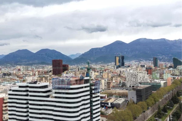 🏡 Shitet Apartament 1+1 – Corner Residence Rruga e Kavajes