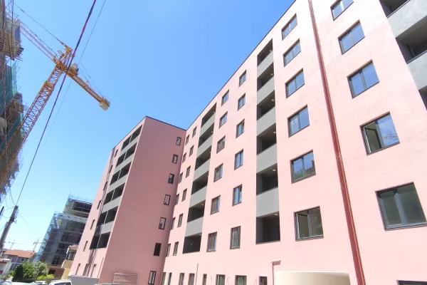 Shtepi ne shitje Apartament ne Tirane, 2+1, Mobilimi Bosh, pa mobiluar, Pagesa 102,995  Euro.