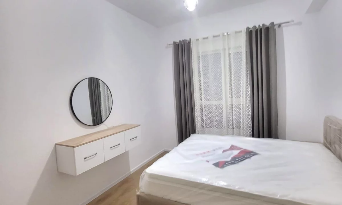 Shtepi me qera Apartament ne Tirane, 1+1, Mobilimi E mobiluar, Pagesa 400  Euro.